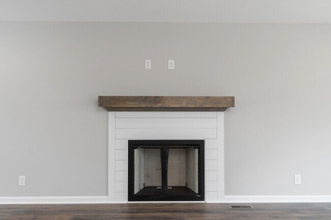 Building Photo - 1162 Old Charlotte Trace