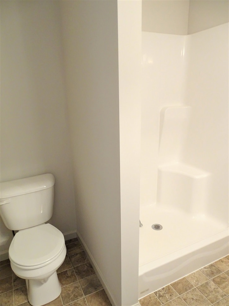 Building Photo - 228 Lakeside Xing