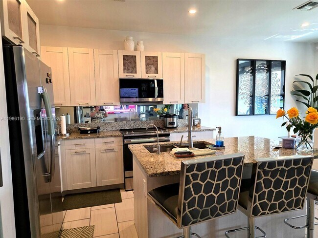 Building Photo - 15785 NW 91st Ct