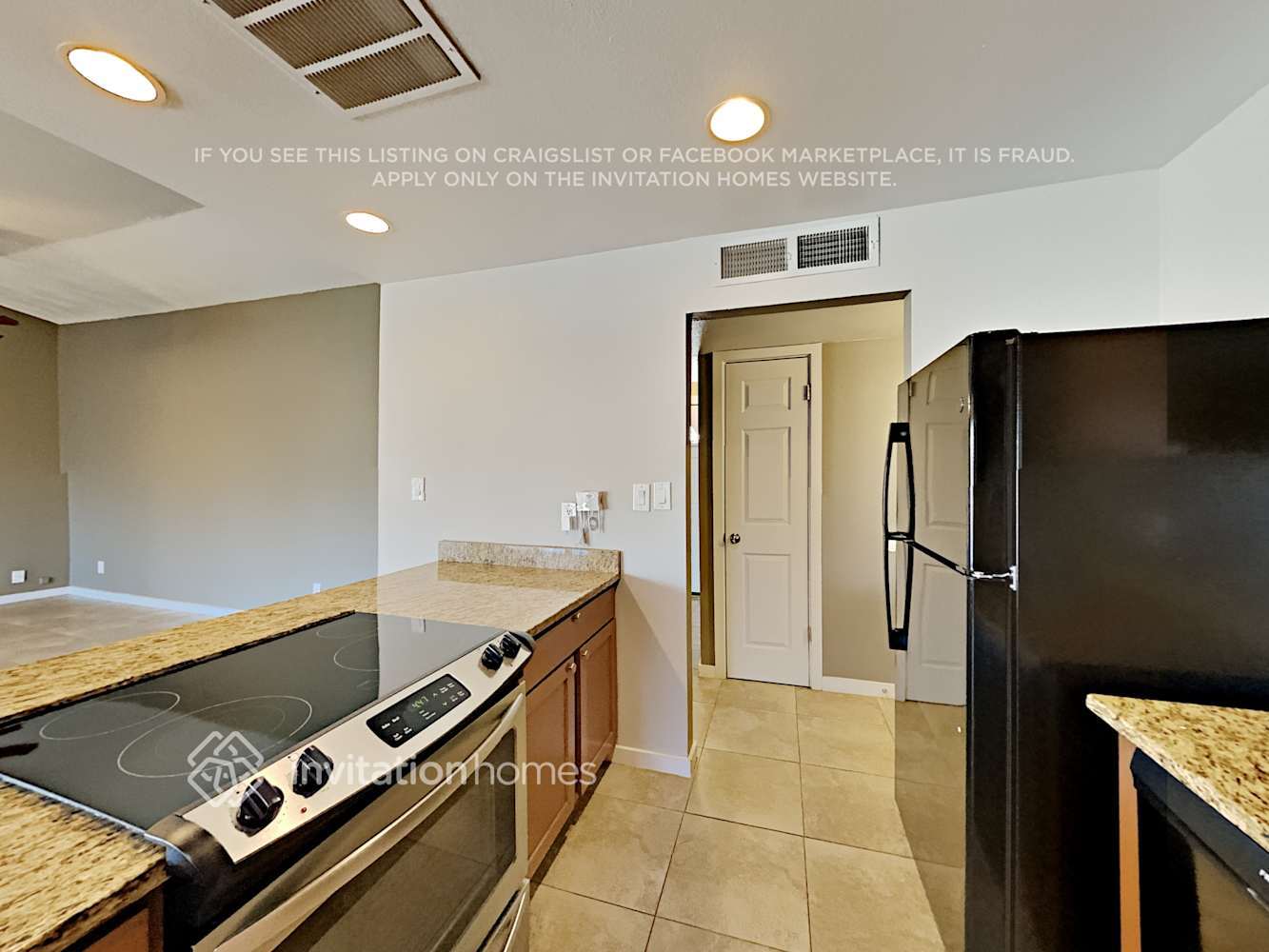 Building Photo - 3502 E Blanche Dr