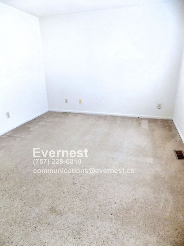 Building Photo - 3835 Staffordshire Ln