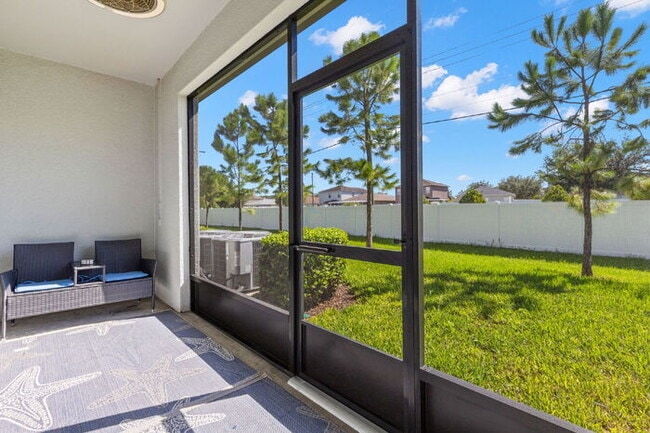 Building Photo - NEWLY UPGRADED Town Home For Rent in Touchstone!