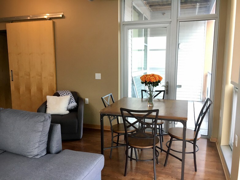 Building Photo - 1211 Lagoon Ave