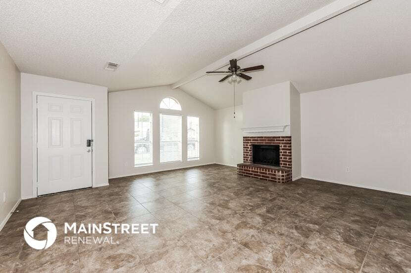 Building Photo - 1359 Lincolnshire Way