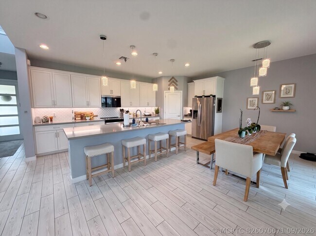 Building Photo - 8798 Antarus Dr