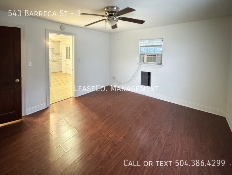 Building Photo - 543 Barreca St