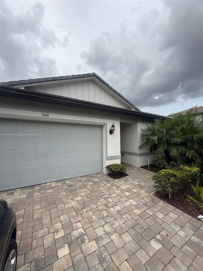 Building Photo - 3141 Tamarind Dr