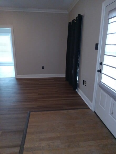 Living room near front door - 18404 White Oak Dr