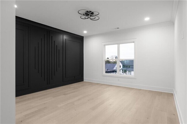 Building Photo - 409 Thunder Rd