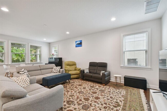 Building Photo - 5700 Interbay Blvd
