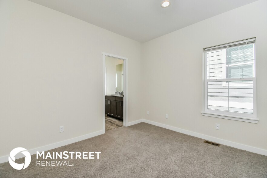 Building Photo - 830 Promontory Rock Grv