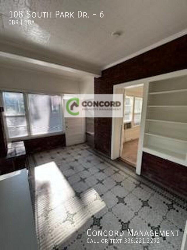 Building Photo - 108 S Park Dr