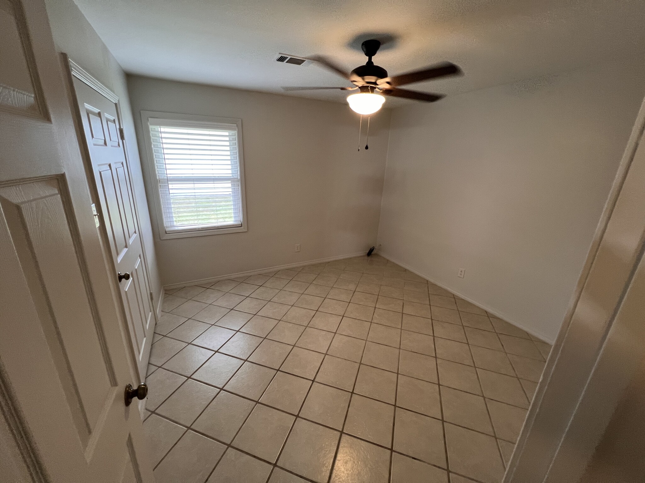 Guest bedroom - 201 Woodale Dr