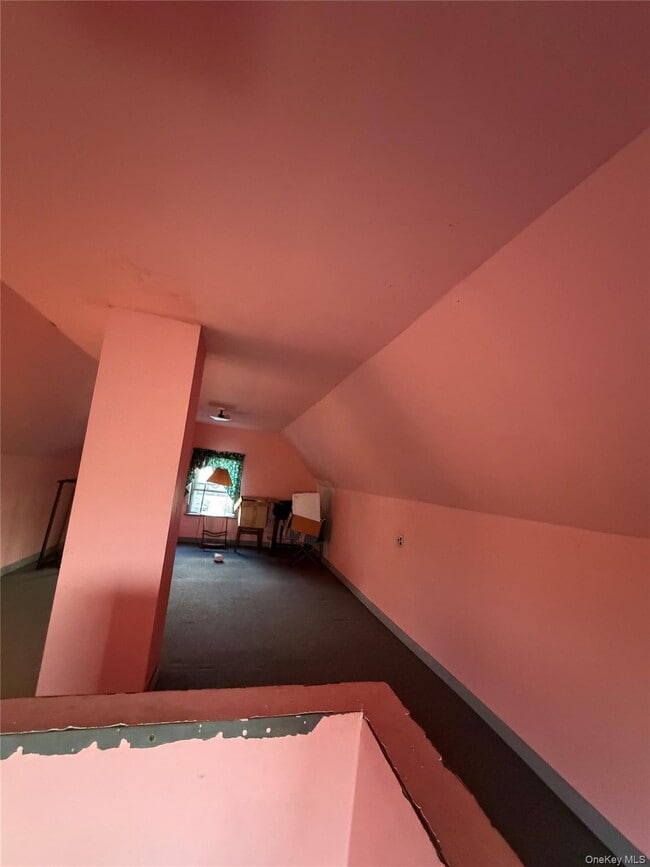 Building Photo - 4529 Carpenter Ave