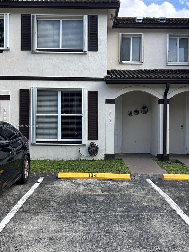 Building Photo - 8665 SW 152nd Ave