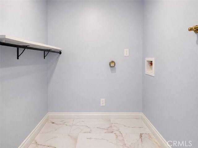 Building Photo - 1609 W Badillo St