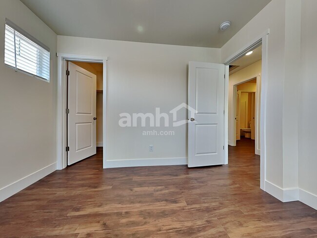 Building Photo - 17613 26th Ave Ct E