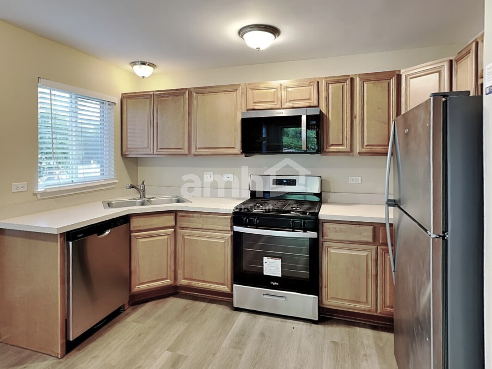 Building Photo - 2387 N Lancaster Ln