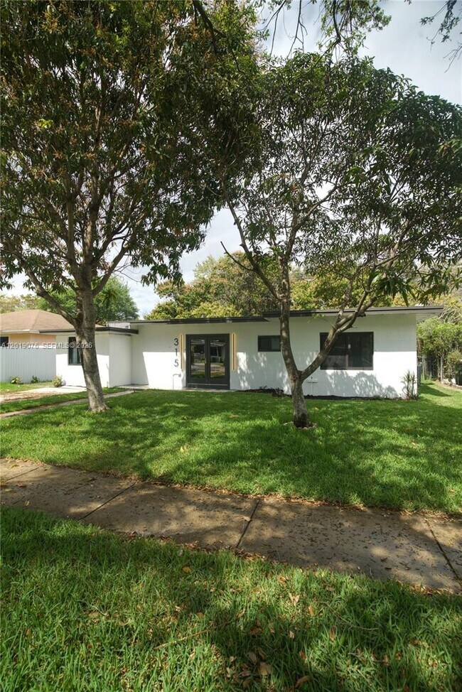 Building Photo - 315 NW 127th St
