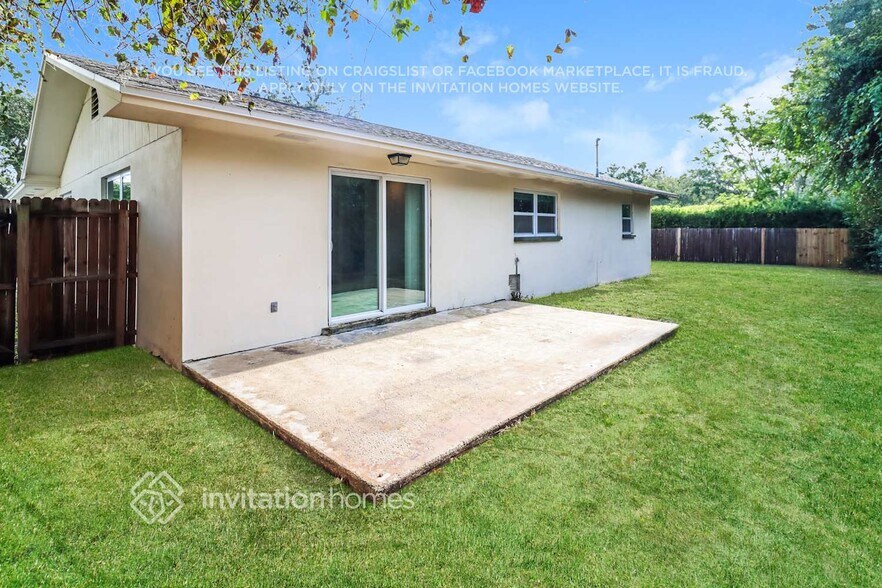 Building Photo - 2136 17th Terrace SW