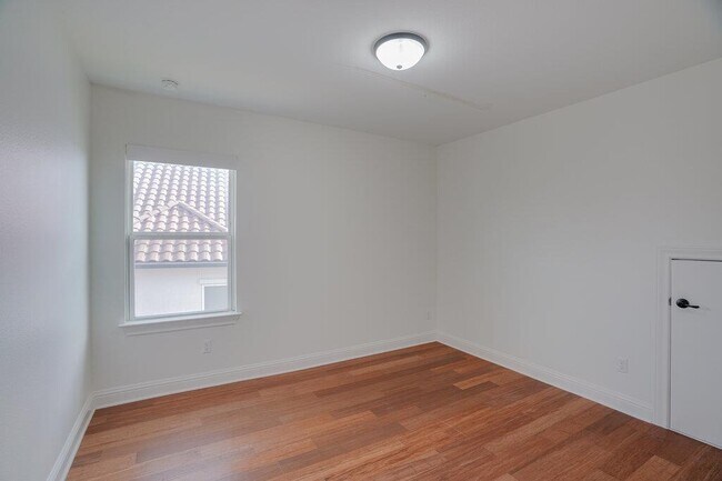 Building Photo - 19616 Summit Glory Trl