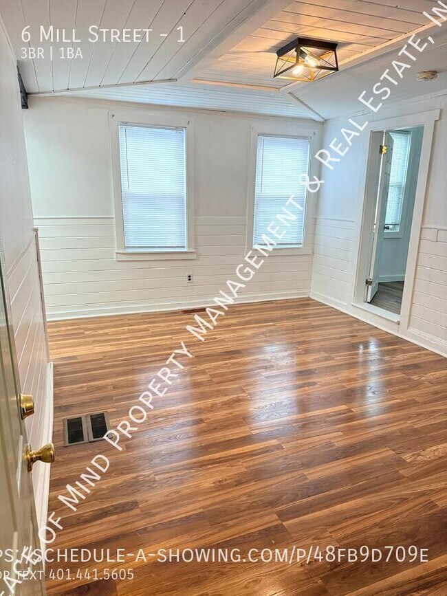 Building Photo - 6 Mill St