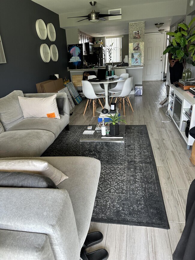 Building Photo - 5200 NW 31st Ave