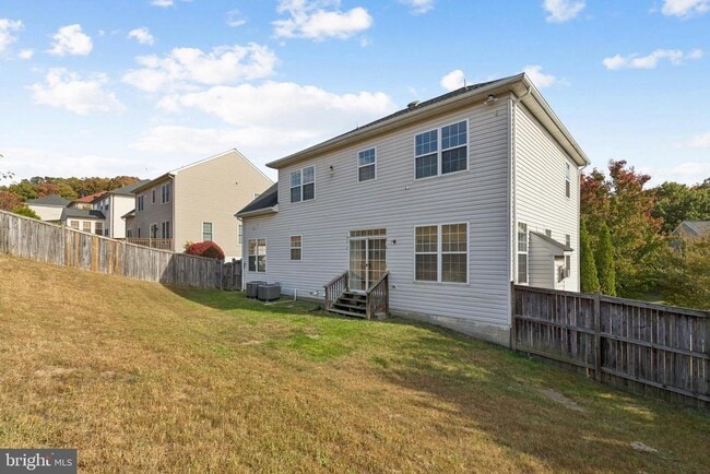 Building Photo - 17624 Overlook Rd