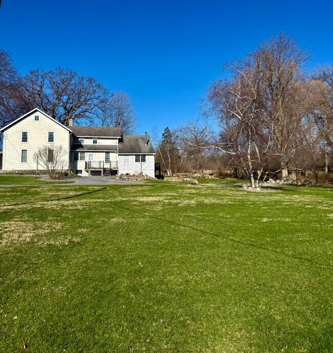 Building Photo - 1213 Glenwood Heights Rd