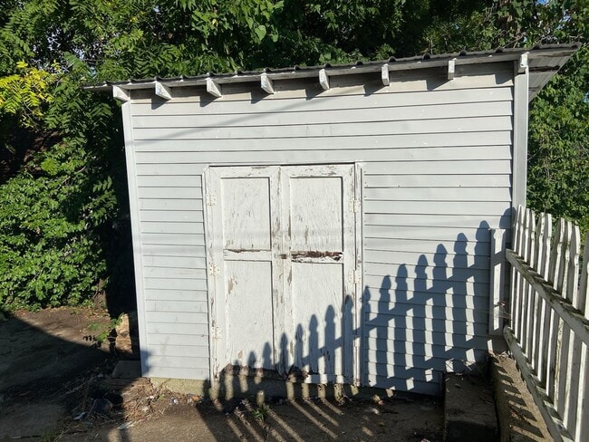 Building Photo - Coming Soon! Investor Special! In town - $500 Down / $390 Month