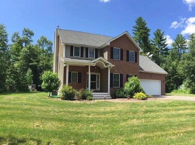 Building Photo - 17 Two Ponds Rd