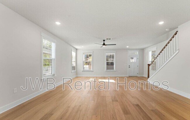 Building Photo - 1631 Boulevard