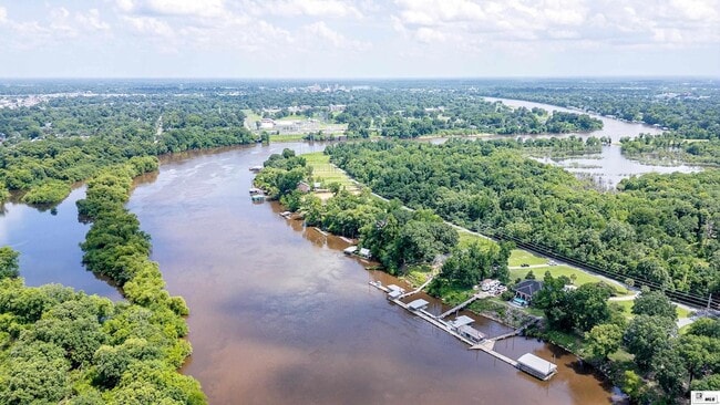 Building Photo - 237 River Oaks Dr