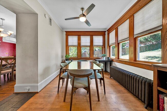 Building Photo - 2229 Wycliffe Ave SW