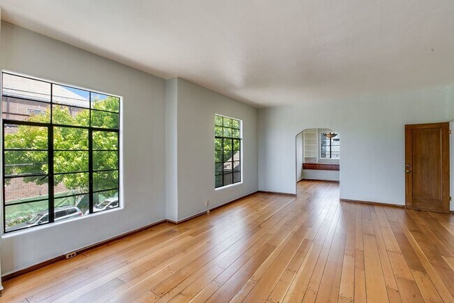 Building Photo - 2338 Channing Way