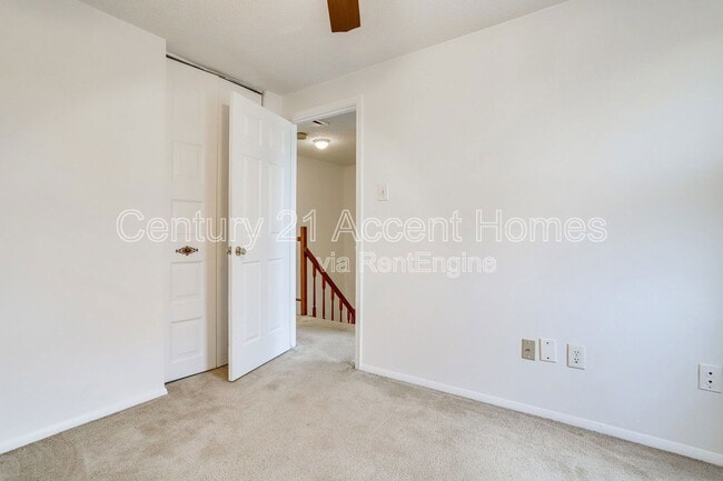 Building Photo - 5328 Larochelle Ct