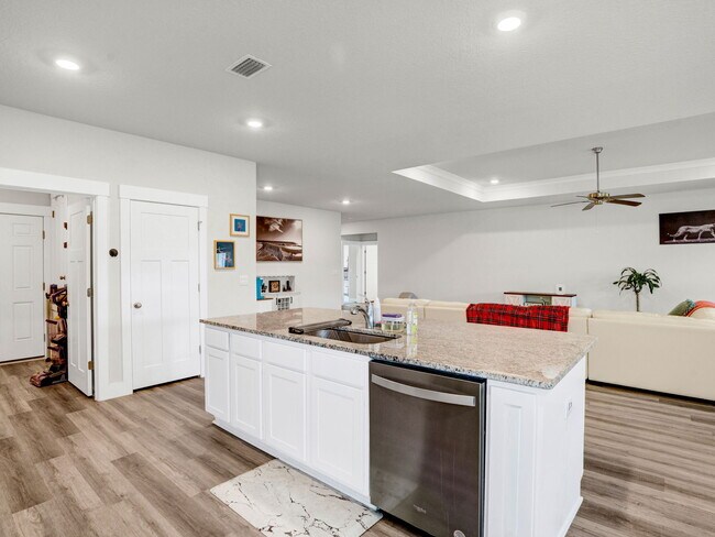 Building Photo - 3962 Whitetail Ln