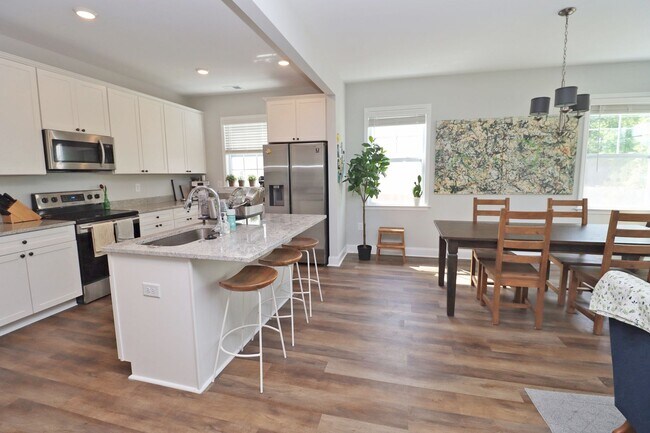 Building Photo - 6813 Deloach Drive