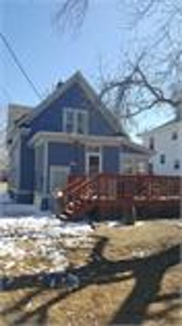 Building Photo - 1723 7th Ave