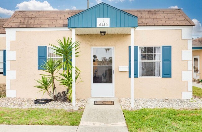 Building Photo - 6326 Providence Cir