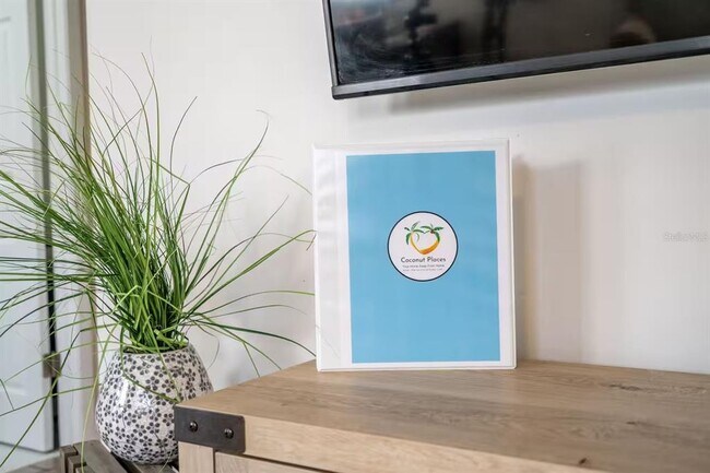 Building Photo - 1317 Cocoanut Ave