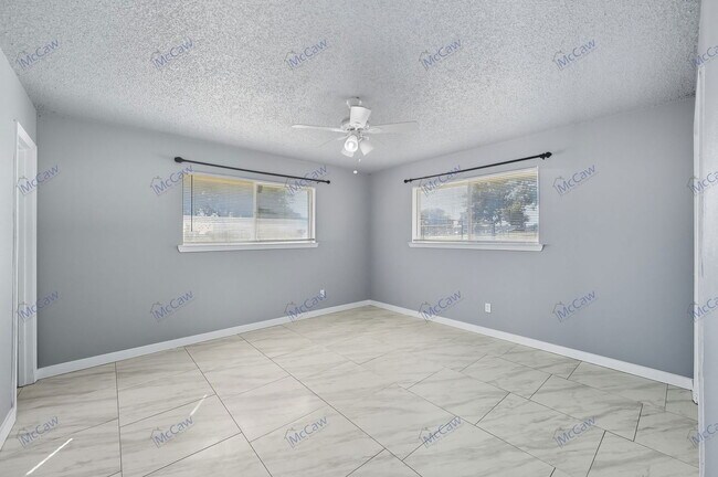 Building Photo - 3538 Hacienda Dr