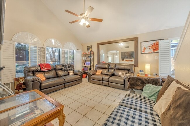 Building Photo - 3 BEDROOM AND 2.5 BATHROOMS PISD SCHOOL DISTRICT