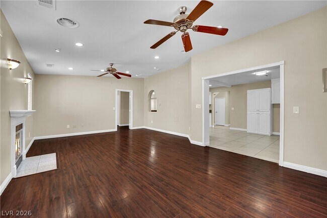 Building Photo - 756 Charwood Cir