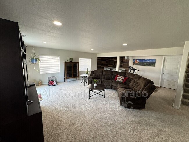 Building Photo - 5755 Marlee Dr
