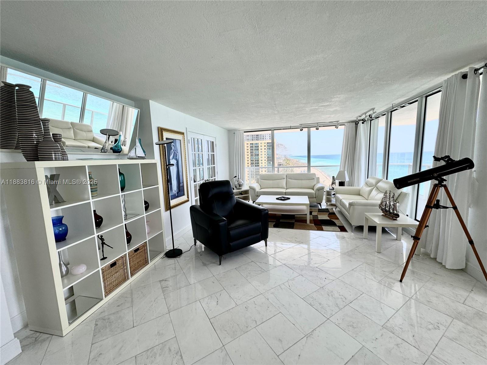 Building Photo - 2751 S Ocean Dr