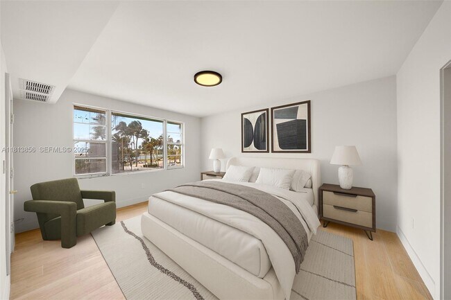 Building Photo - 5255 Collins Ave