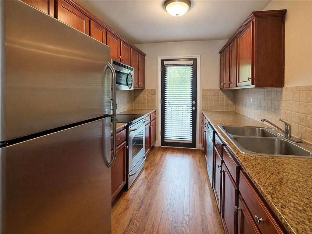 Building Photo - 48 Peachtree Ave NE