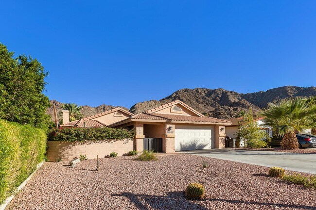 Building Photo - 54140 Avenida Mendoza