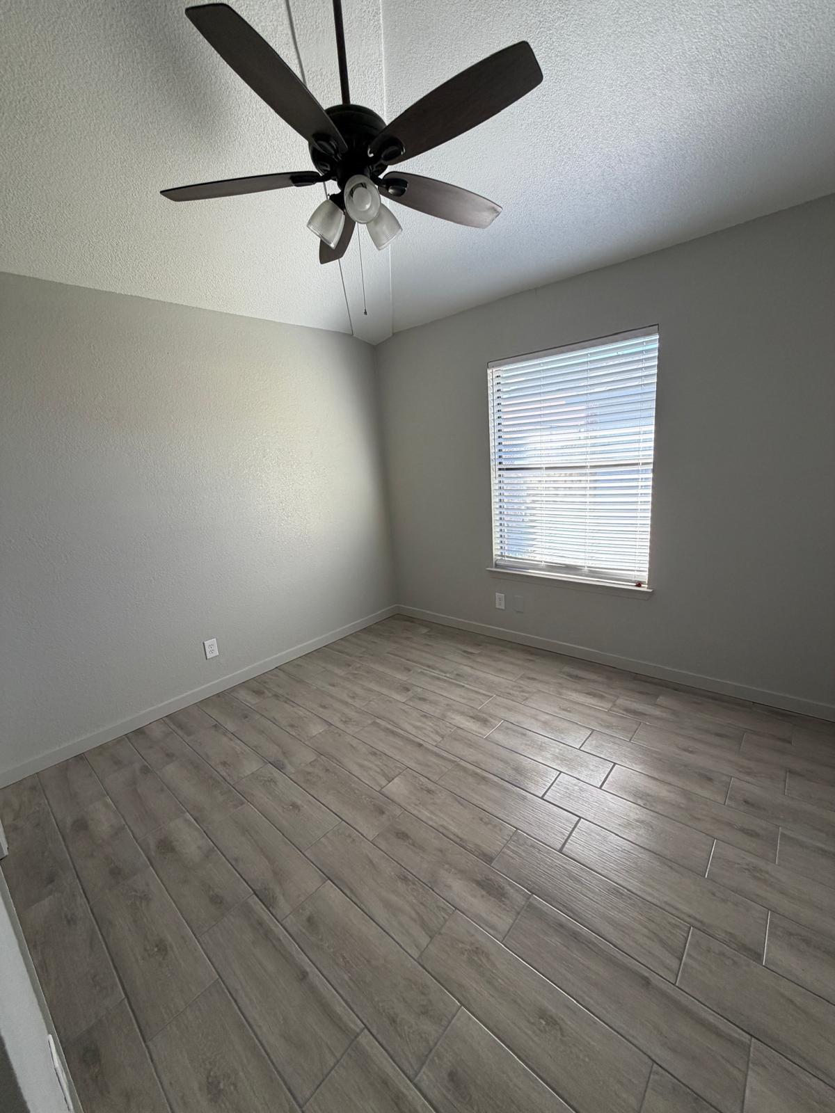 Building Photo - 4724 Loma de Cobre Dr